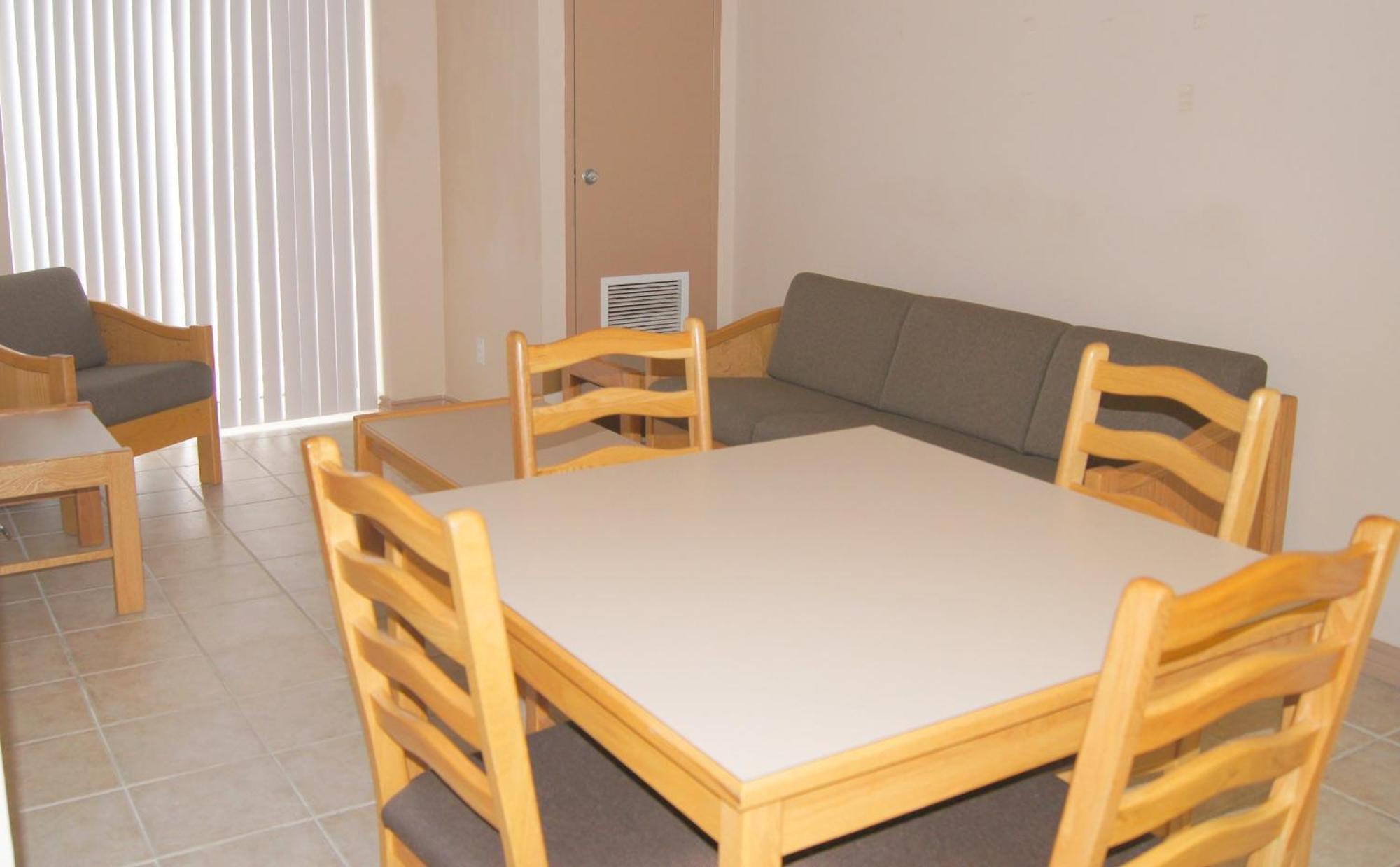 Hotel Laurier - Apartment Style Residence Waterloo Buitenkant foto